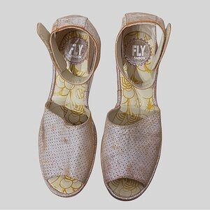 Fly London Yake Leather Wedge Sandals Women's Tan Peep-Toe Ankle Strap Sandals